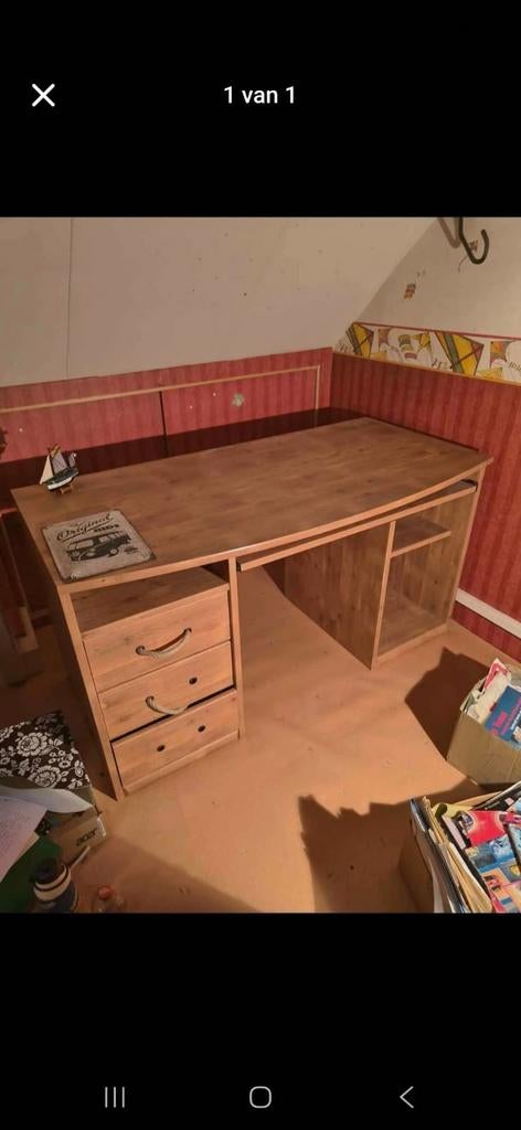 Houten Bureau, Ophalen