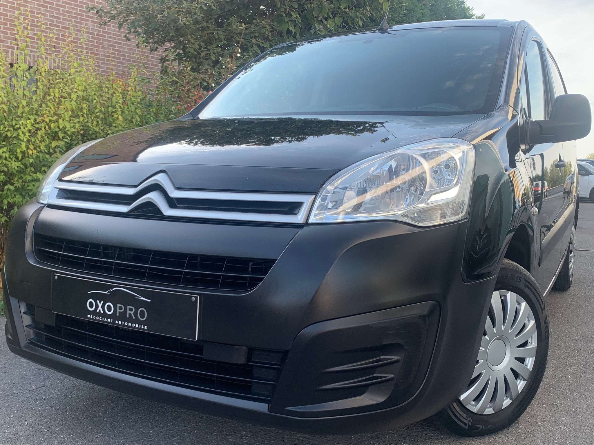 Citroën Berlingo 1.6 HDI Utilitaire 100CV / 3 Places / Airc, Autos, Achat, Euro 6, Entreprise, 5 portes