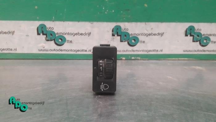 Commutateur phare hauteur réglable d'un Peugeot Expert (Exp, -, 3 mois de garantie, Utilisé, -