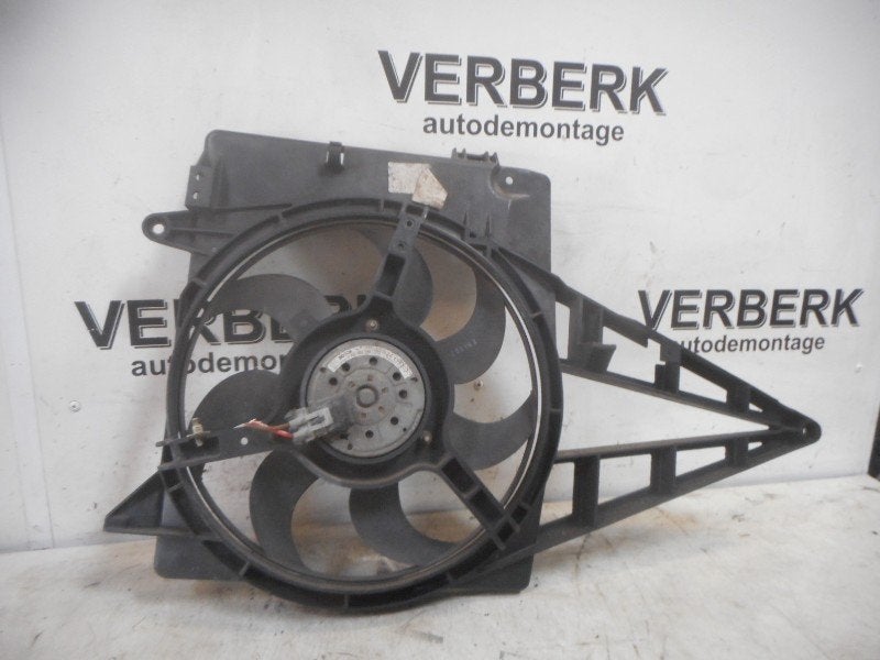 VENTILATEUR CC Opel Omega B (25 / 26 / 27) (24436502), Robert Bosch AG, Opel, Utilisé, Robert-Bosch-Allee 1
74232  Abstatt, DE