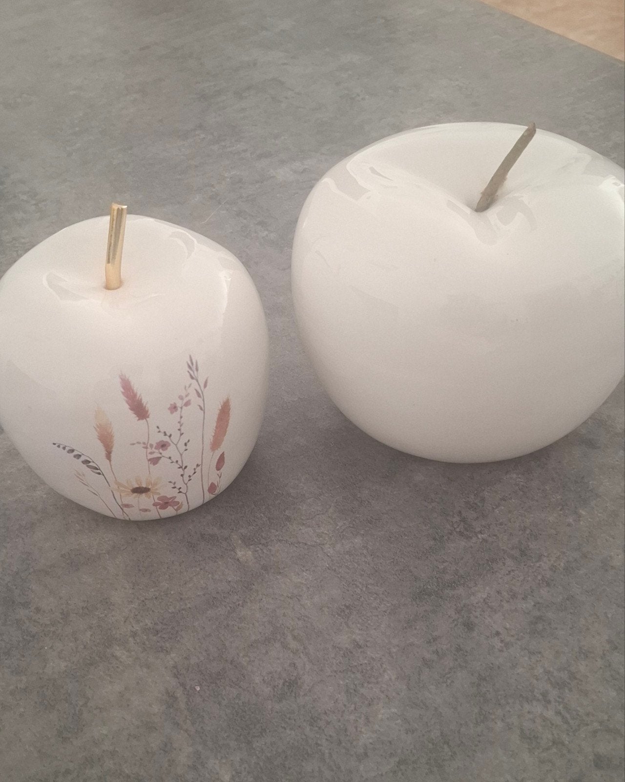 Les 2 pommes, Enlèvement