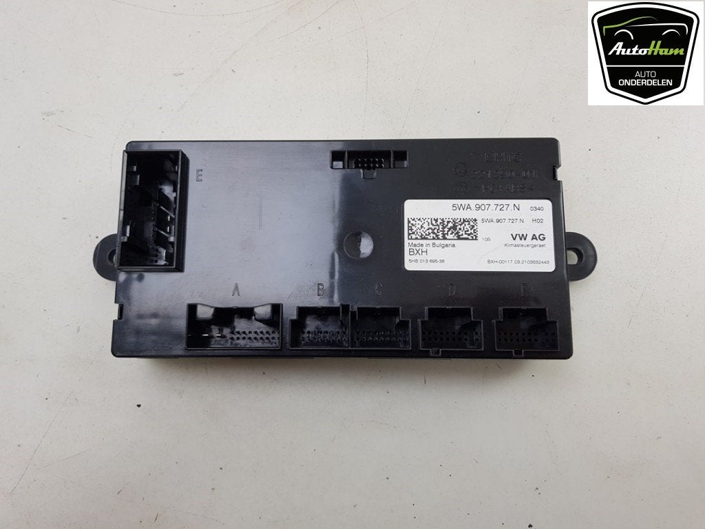 COMPUTER KACHEL Volkswagen Golf VIII Variant (GC5), Gebruikt, Volkswagen