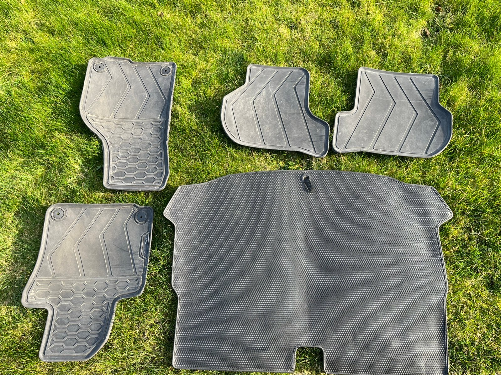 Volkswagen scirocco, automatten + koffermat uit rubber, Ophalen, Zo goed als nieuw