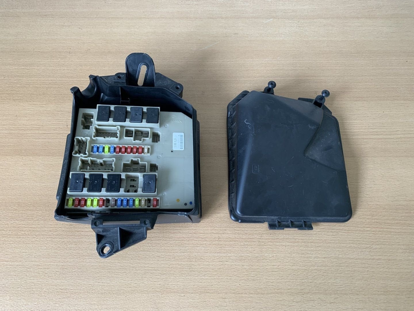 zekeringkast renault clio 3 / modus 8200674661C motorruimte, Renault, -, Utilisé, -