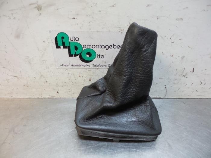 Enveloppe levier de vitesse d'un Peugeot 206, -, 3 mois de garantie, Utilisé, -