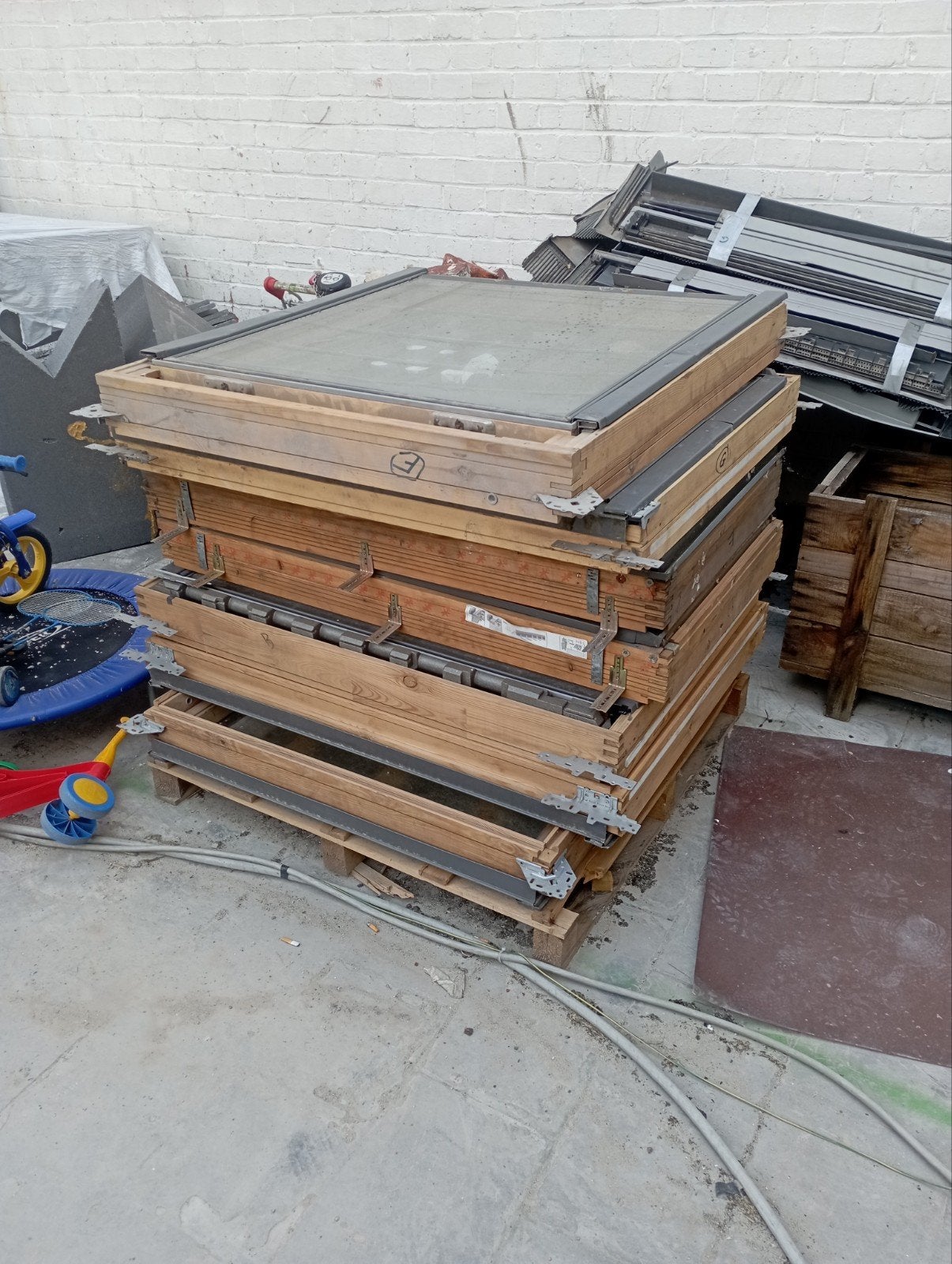 Velux a donner en lot POUR BRICOLEUR, Bricolage & Construction, Plaques & Panneaux, Bois