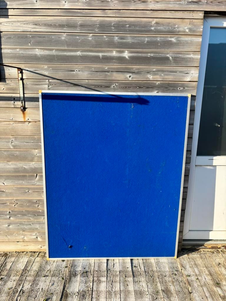 PRIKBORD, Ophalen, Zo goed als nieuw