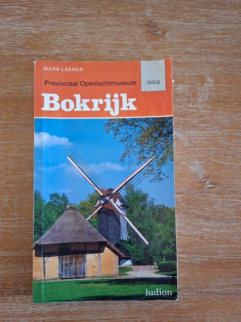 Boek Bokrijk Gids, Ophalen of Verzenden, Gelezen