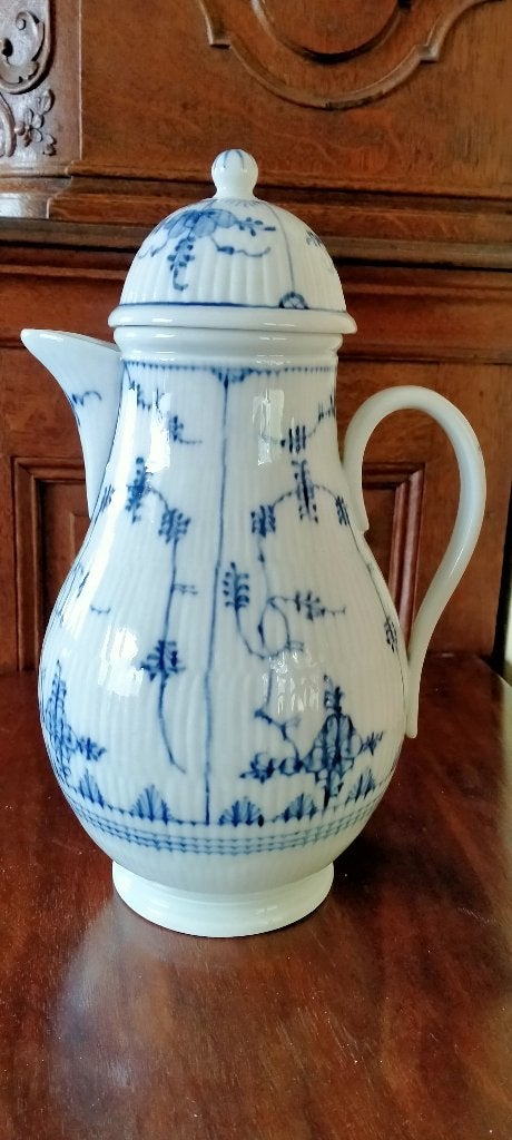 Mooie blauw-witte porseleinen koffiekan met deksel, Ophalen, Porselein, Klassiek