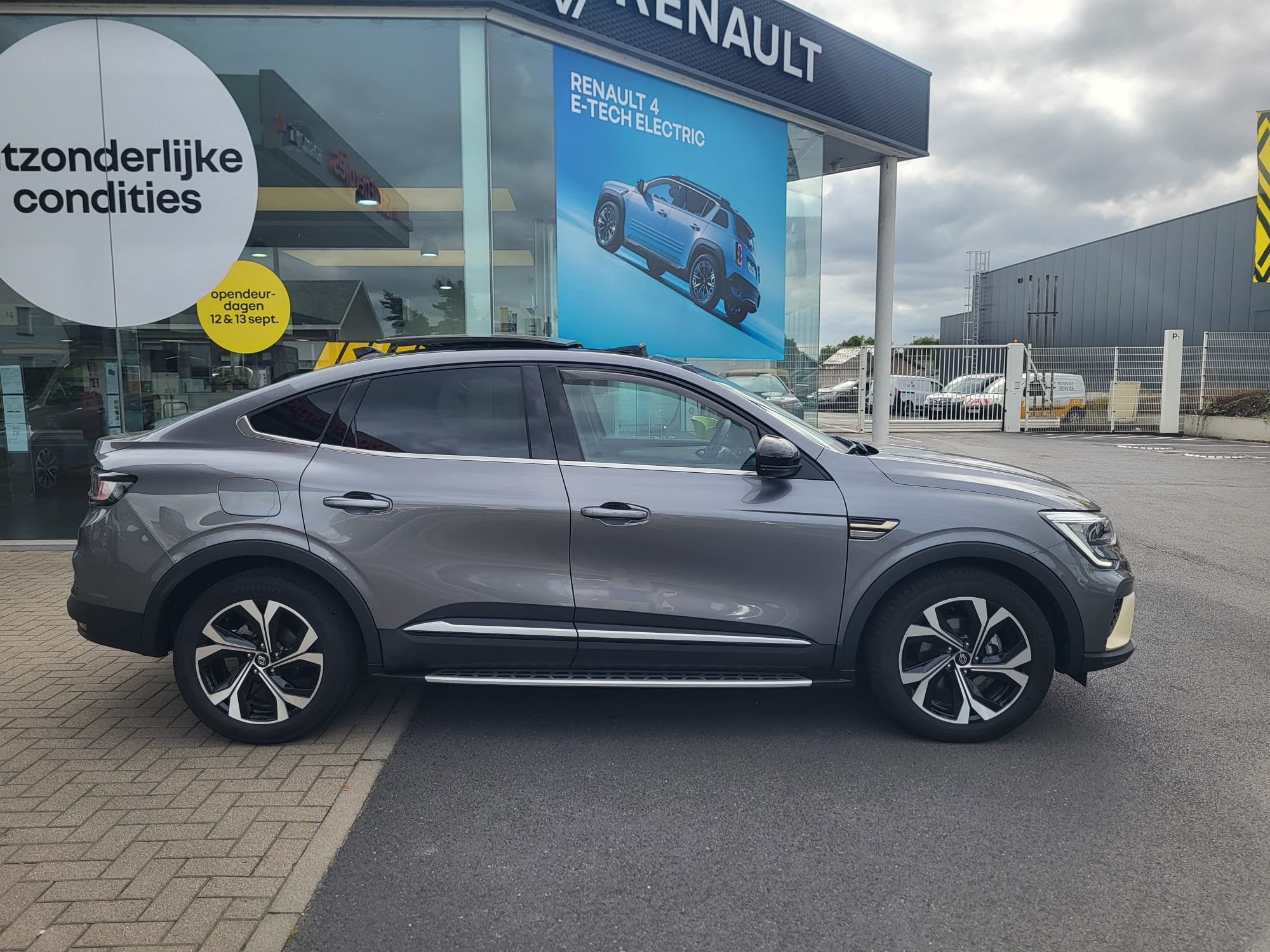 Renault Arkana Techno Limited Edition E-TECH FULL HYBRID 145, Auto's, Arkana, Gebruikt, Zwart, 5 deurs