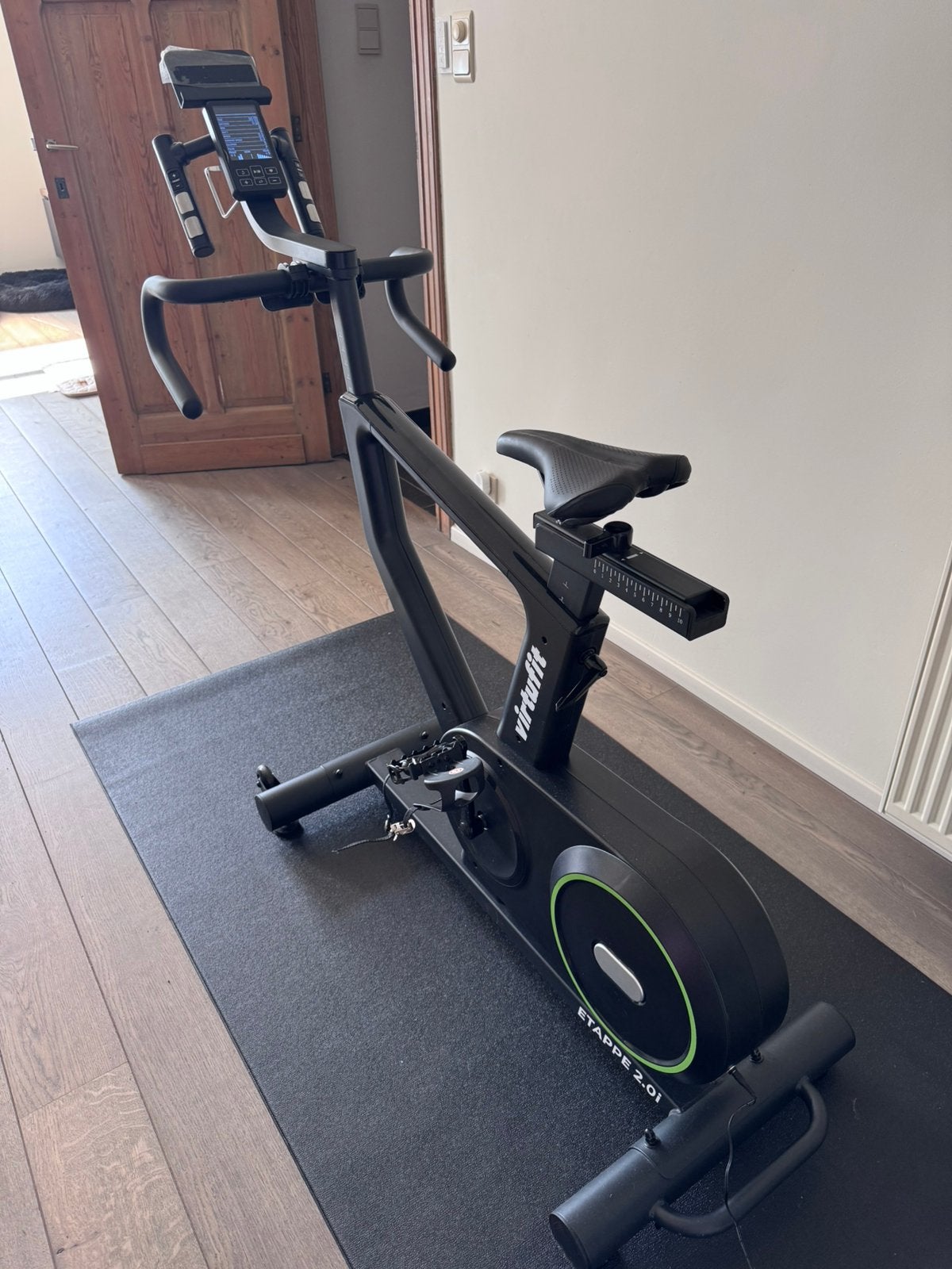 Indoorfiets VirtuFit Etappe 2.0i, Ophalen, Zo goed als nieuw