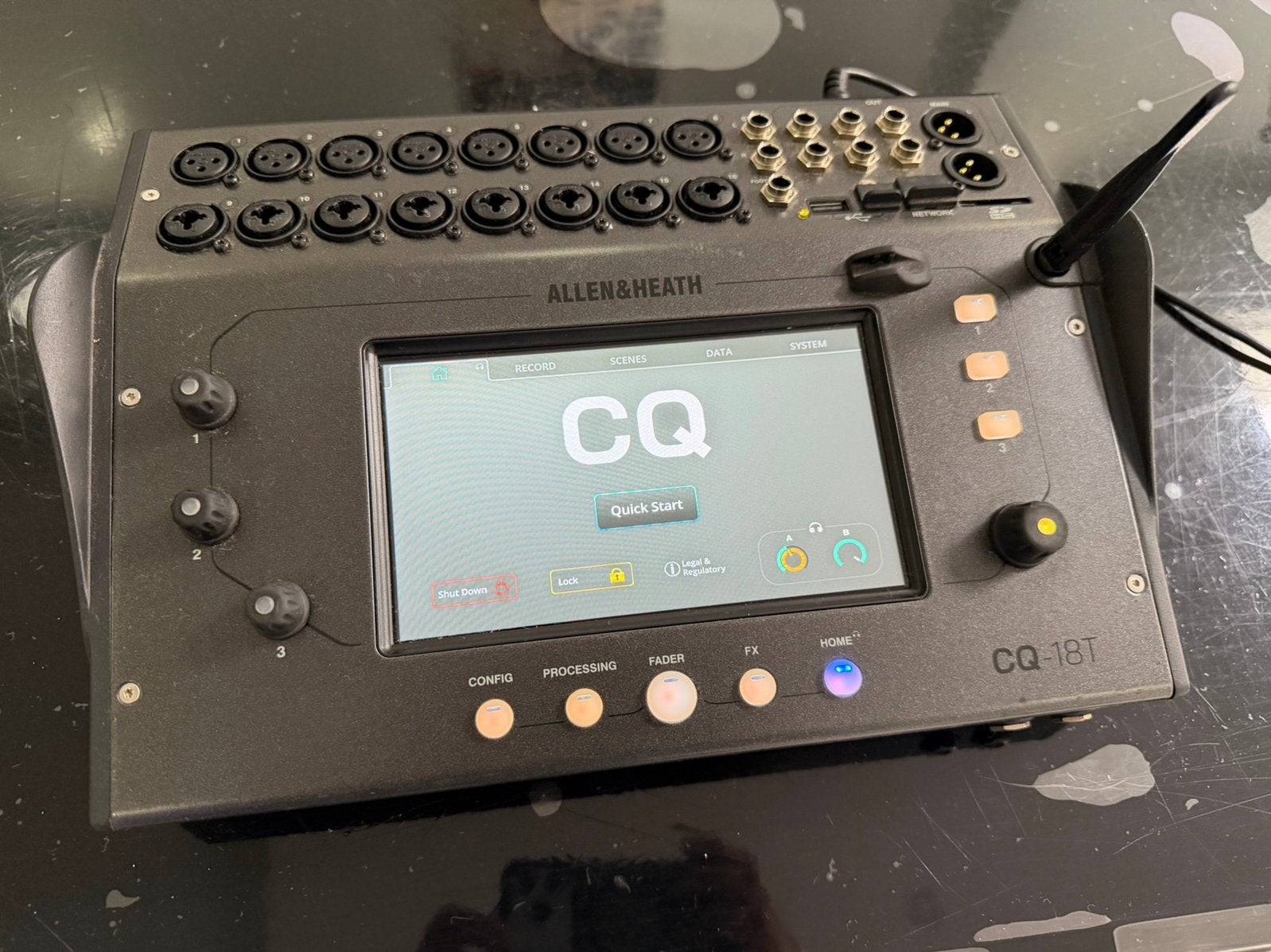 Allen & Heath CQ-18T Digitale Mixer, Sports nautiques & Bateaux, Instruments de navigation & Électronique maritime, Enlèvement