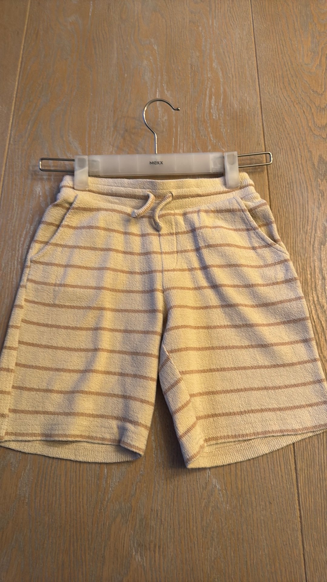 Jingens short, beije, maat 122/128, Ophalen, Gebruikt, Jongen, Broek