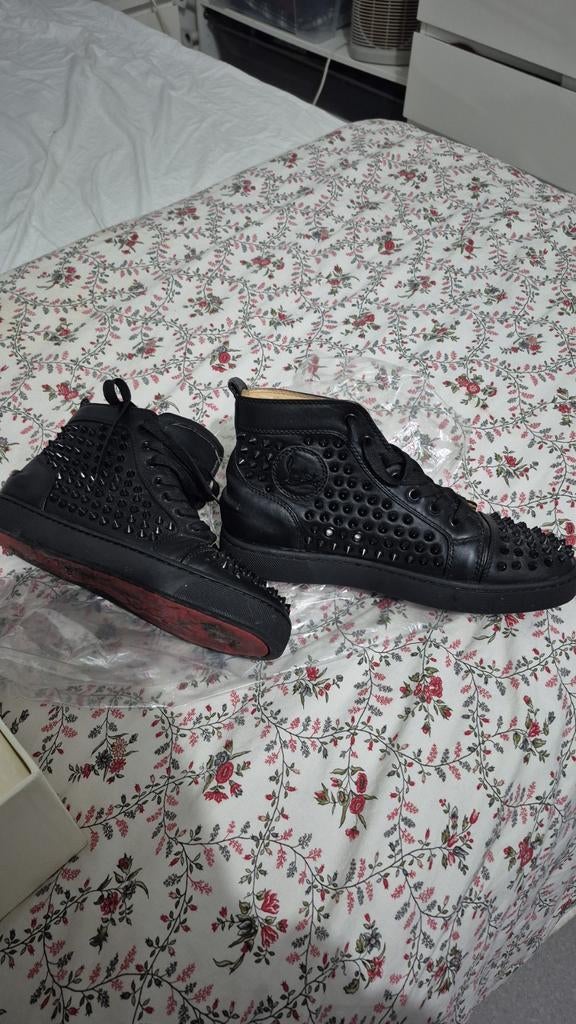 Chaussure louboutin taille 38