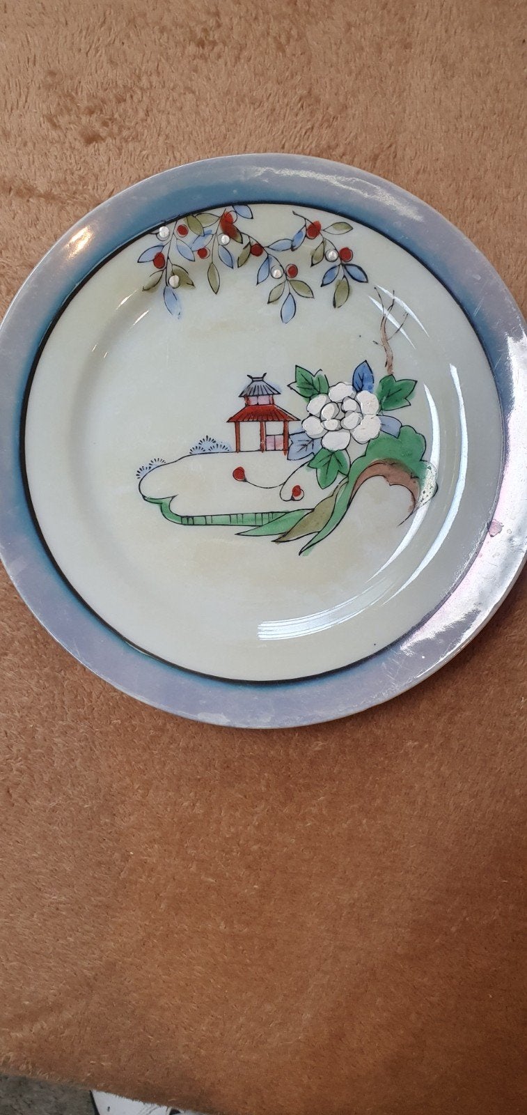 « Assiette en porcelaine asiatique vintage — peinte à la mai, Antiquités & Art, Enlèvement ou Envoi