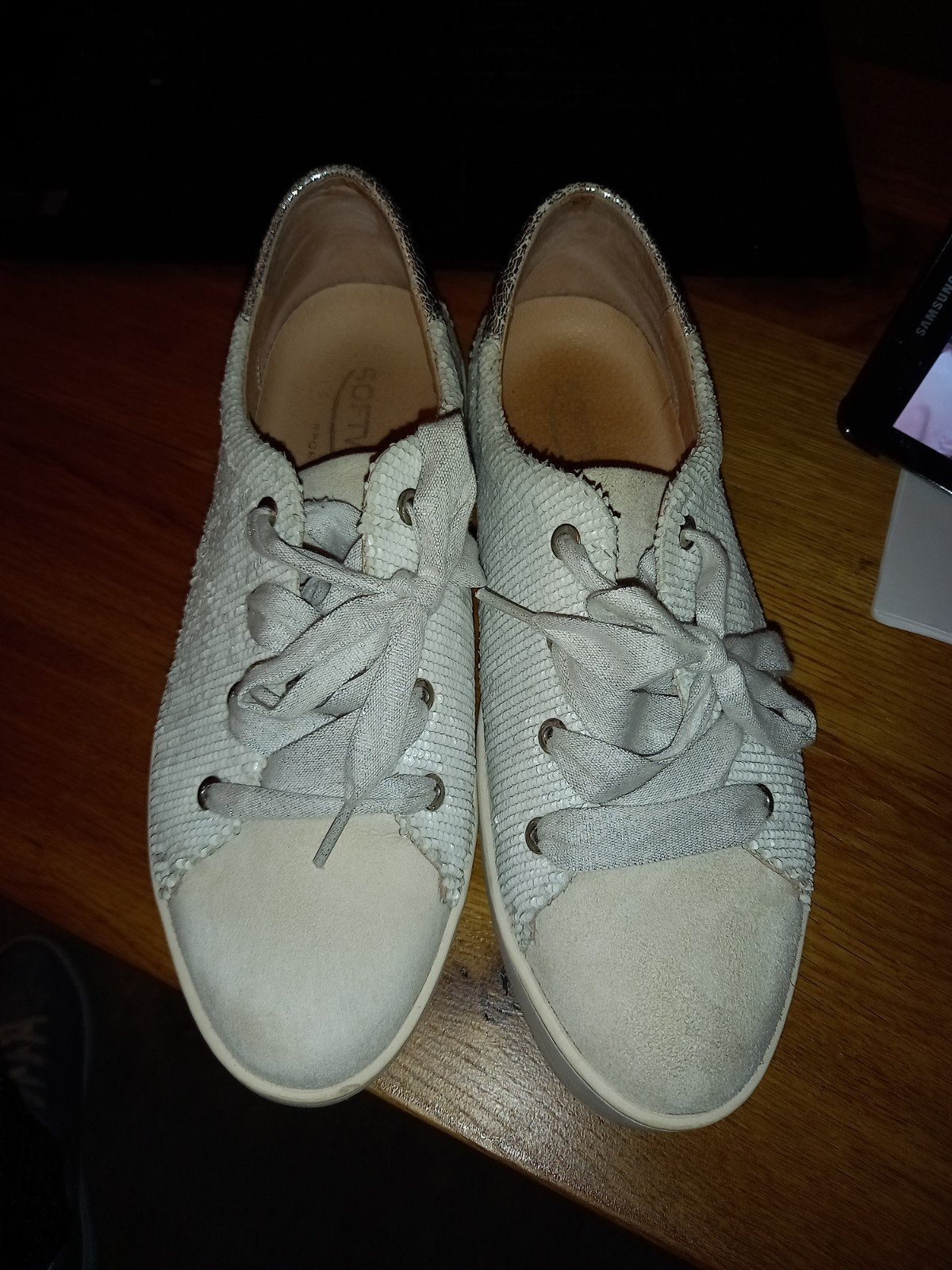 sneakers maat  39  merk softwaves, Kleding | Dames, Schoenen, Wit, Ophalen of Verzenden, Zo goed als nieuw, Sneakers
