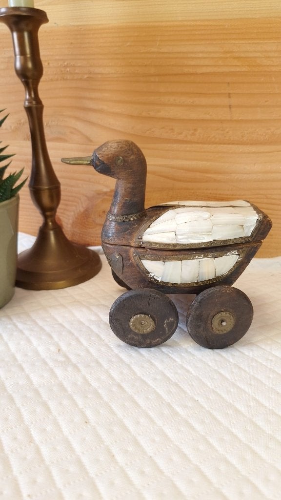 Antieke Houten Eend met parelmoer, Ophalen of Verzenden
