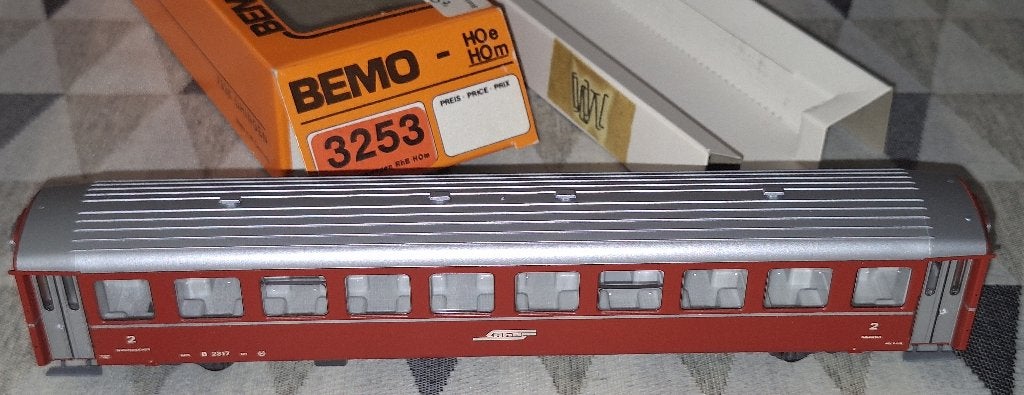 BEMO HOm 3253 personenwagen 2. Kl RhB, Hobby en Vrije tijd, Overige merken, Gelijkstroom, Wagon, Ophalen of Verzenden