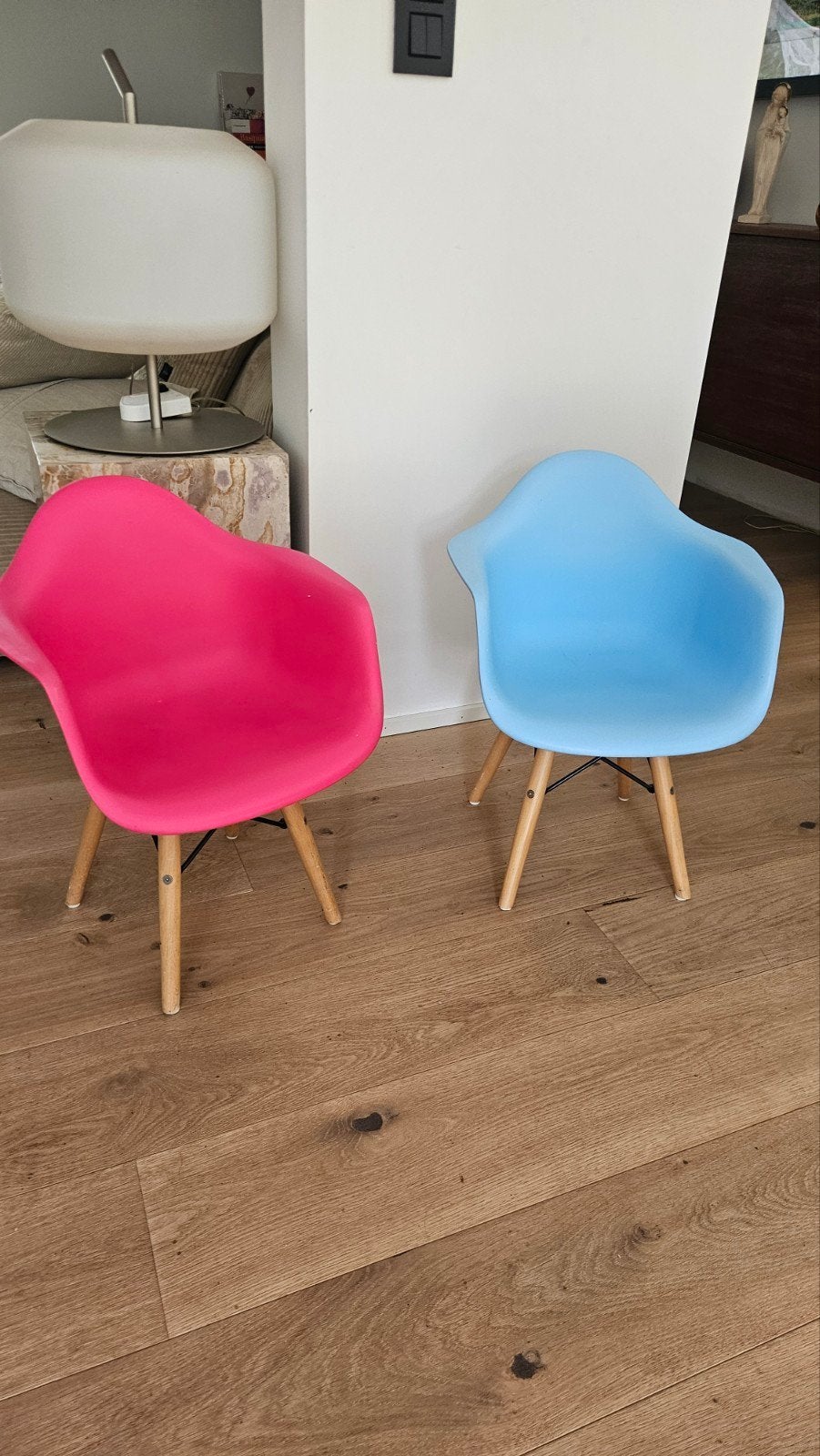 2 stoelen (+ gratis tafel), Kinderen en Baby's, Ophalen of Verzenden, Gebruikt, Tafel(s) en Stoel(en)
