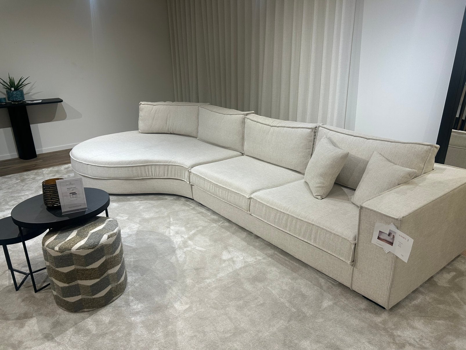 Showroomzetel charrell, Huis en Inrichting, Ophalen, Nieuw