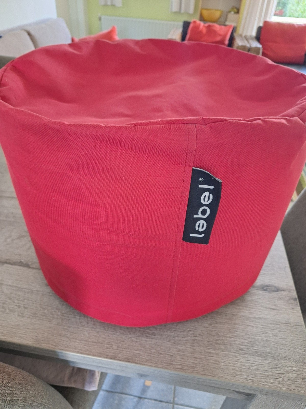 rode poef Lebel ,47 cm, 33 hoog, Ophalen, Zo goed als nieuw, Rood, Zitzak