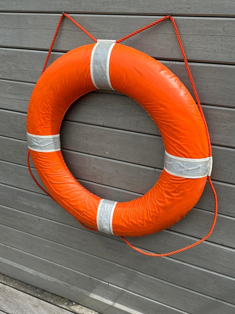 Reddingsboei, Ophalen, Zo goed als nieuw
