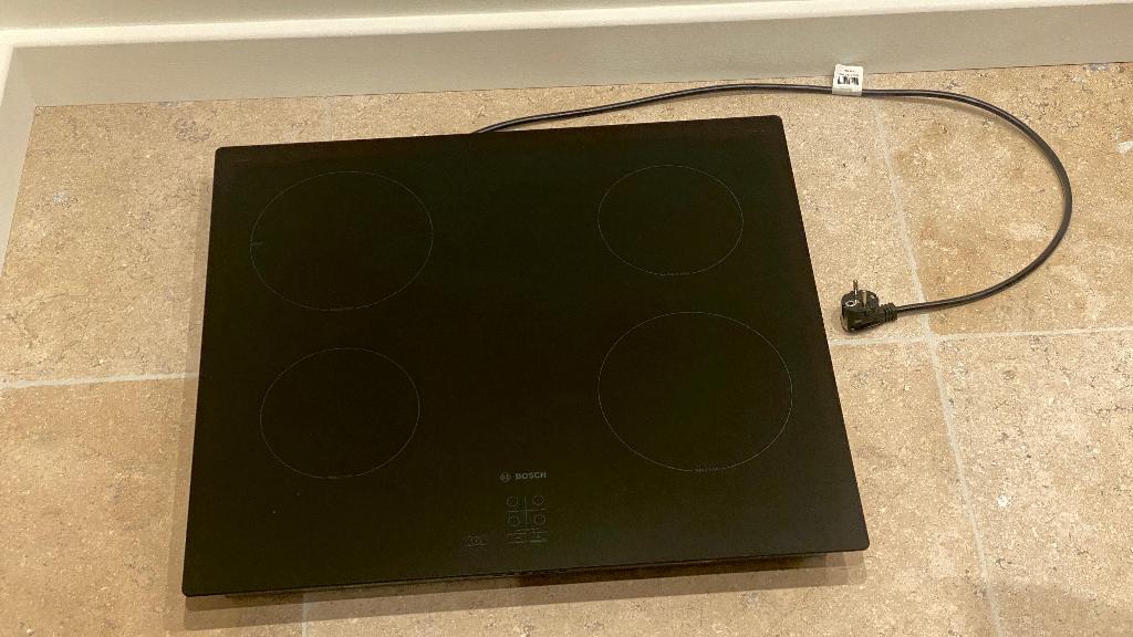 BOSCH inductie kookplaat 4 kookzones, Elektronische apparatuur, Kookplaten, Ophalen, 4 kookzones, Zo goed als nieuw, Inbouw