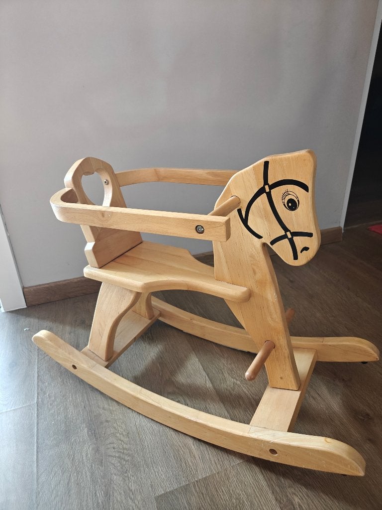 Houten schommelpaard, Ophalen, Gebruikt