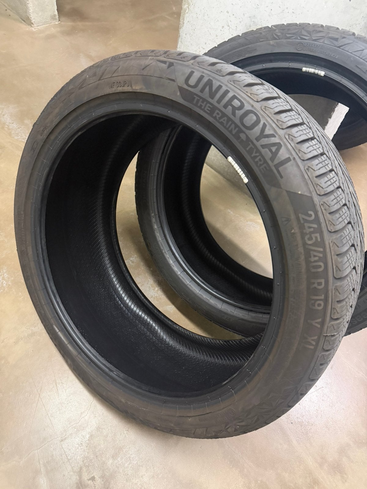 BMW banden 245/40/R19 Y Uniroyal AllseasonExpert 3 XL FR Evc, Auto-onderdelen, Banden en Velgen, Ophalen, All Season