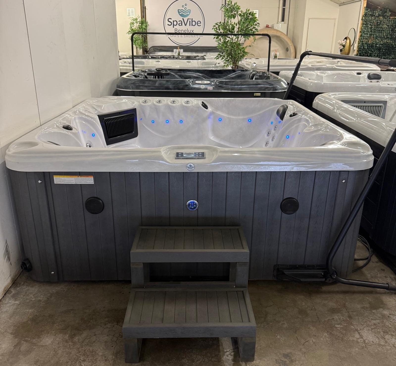 Jacuzzi | Spa Devine | 5 Persoons, Jardin & Terrasse, Enlèvement ou Envoi, Filtre, Fixé