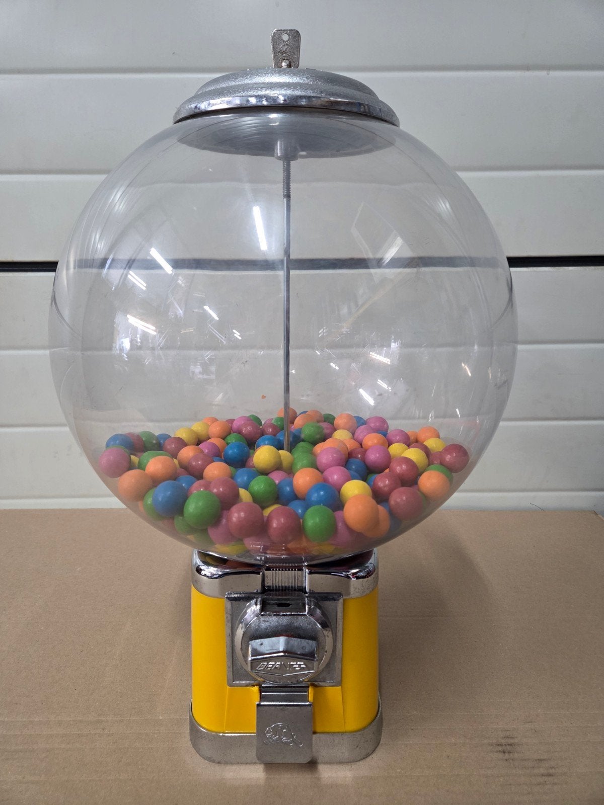 kauwgomballen automaten beaver, Enlèvement ou Envoi, Utilisé