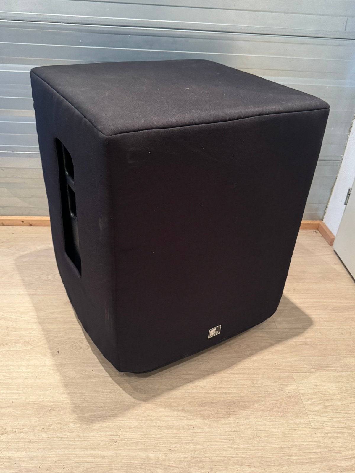 Fohhn XS-4 actieve sub, Audio, Tv en Foto, Luidsprekerboxen, Ophalen, Zo goed als nieuw, Subwoofer