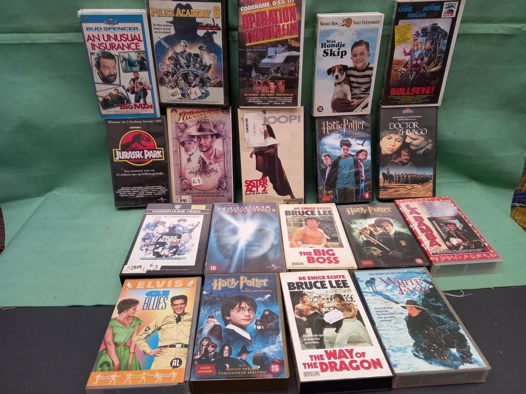 25 st videocassette, Ophalen