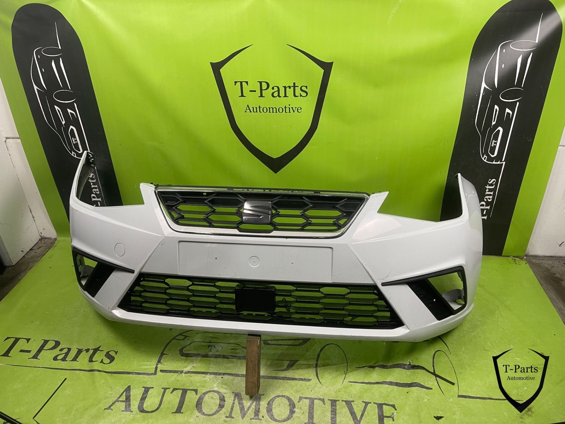 seat ibiza 6f voorbumper bumper, Auto-onderdelen, Gebruikt, Autovia A-2, Km 585 585
08760  Martorell, ES, SEAT S.A., Bumper