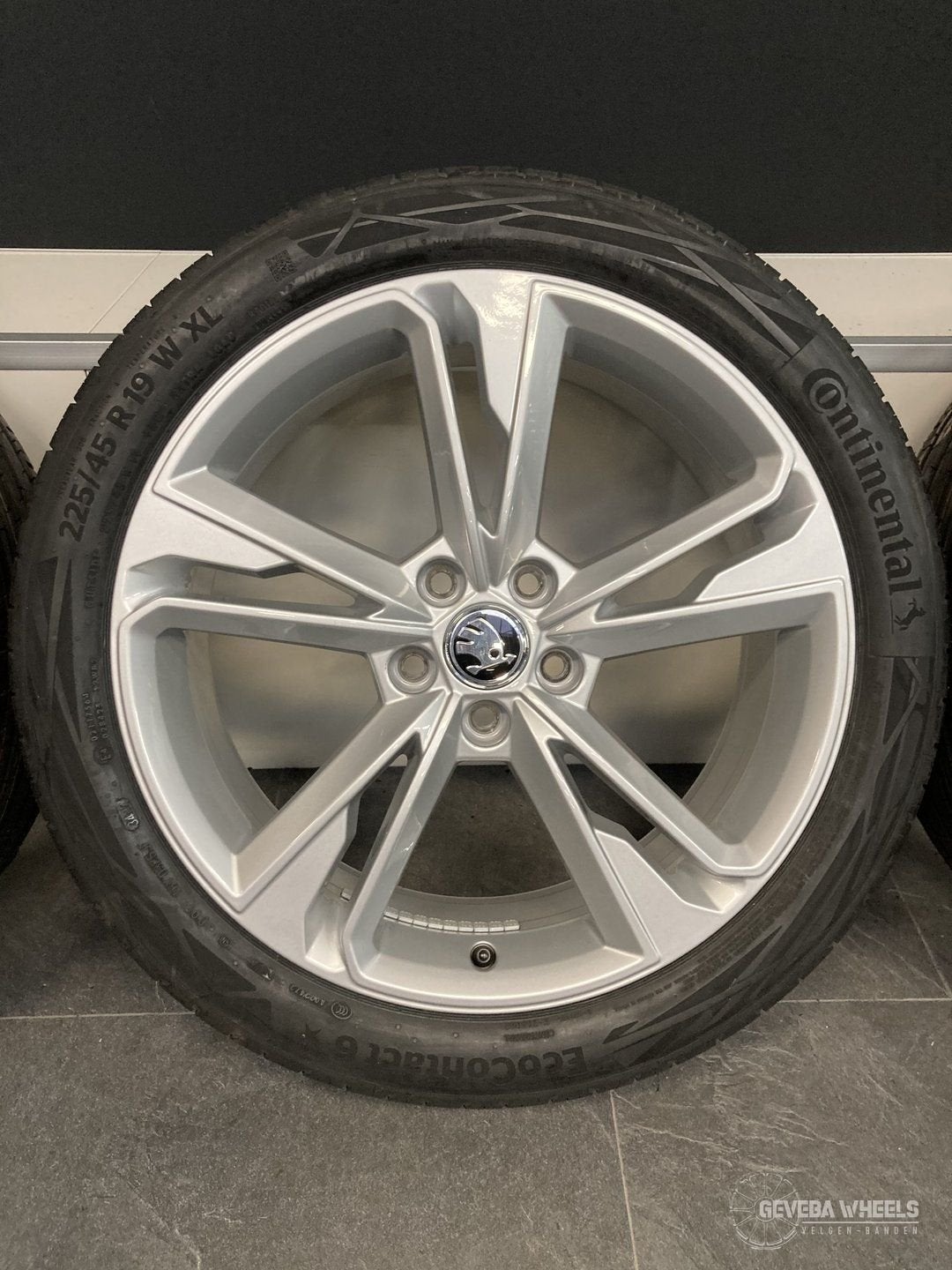 19” originele Skoda Karoq (4x4 / Seat Ateca velgen + banden, 19 inch, Gebruikt, -, -