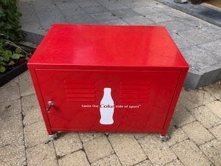 armoire à coke en métal sur roulettes, 25 à 50 cm, Moins de 100 cm, Comme neuf, Enlèvement