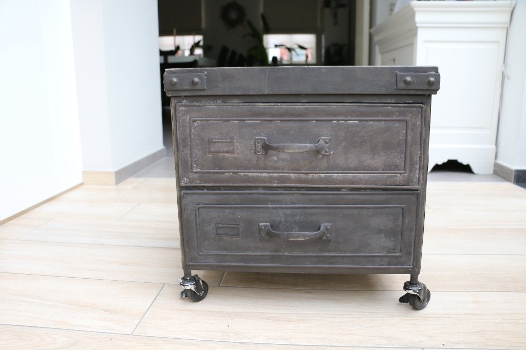 armoire métallique à deux tiroirs, Maison & Meubles, 25 à 50 cm, Moins de 100 cm, Vintage, Comme neuf