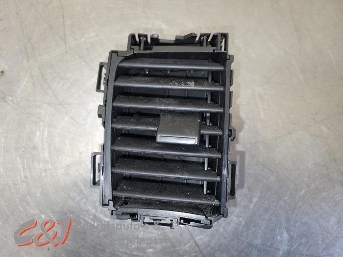 Grille aération tableau de bord d'un Peugeot Expert, -, 3 mois de garantie, Utilisé, -