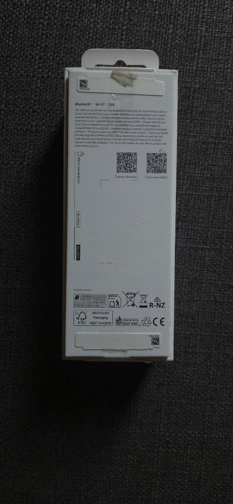 Samsung Galaxy Watch 8 40mm Zwart Nieuwstaat met aankoop bon, Handtassen en Accessoires, Samsung galaxy watch8, Zwart, Nieuw, Ophalen of Verzenden