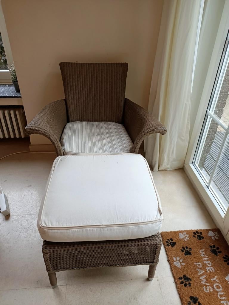 2 Loyd Loom stoelen met poef en kussens, Enlèvement