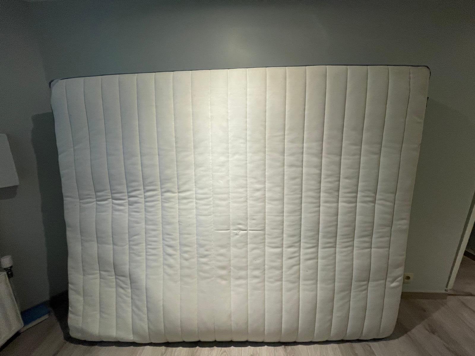 Matelas IKEA Valevag a ressorts ensachés 160x200, Maison & Meubles, Enlèvement, Comme neuf, Matelas