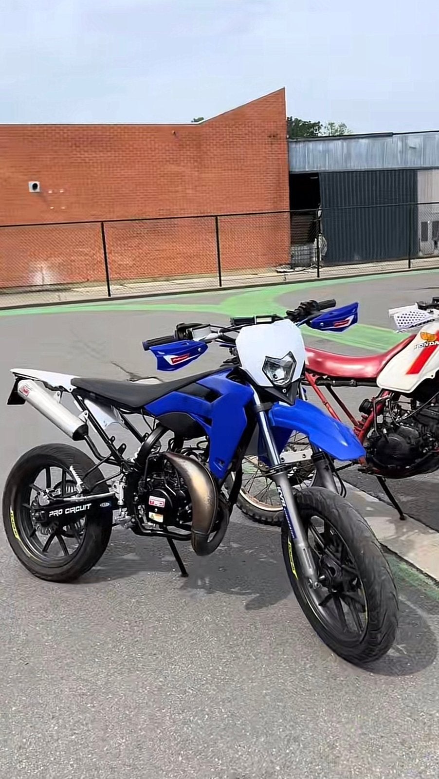 Sherco sm50 / ruilen, Fietsen en Brommers, Brommers | Derbi, 6 versnellingen, Ophalen of Verzenden, 50 cc, Klasse B (45 km/u)