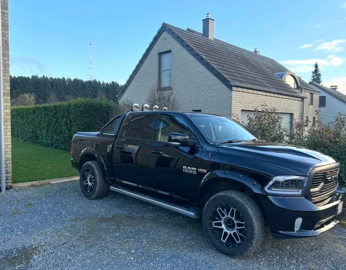 Dodge ram 1500, Autos, Dodge, Particulier, RAM 1500, Toit ouvrant, LPG, Euro 6, SUV ou Tout-terrain, 5 portes, Automatique, Noir
