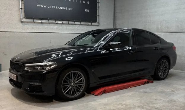 BMW 530 eA PHEV Performance, Autos, Cuir, 35 g/km, Noir, Automatique