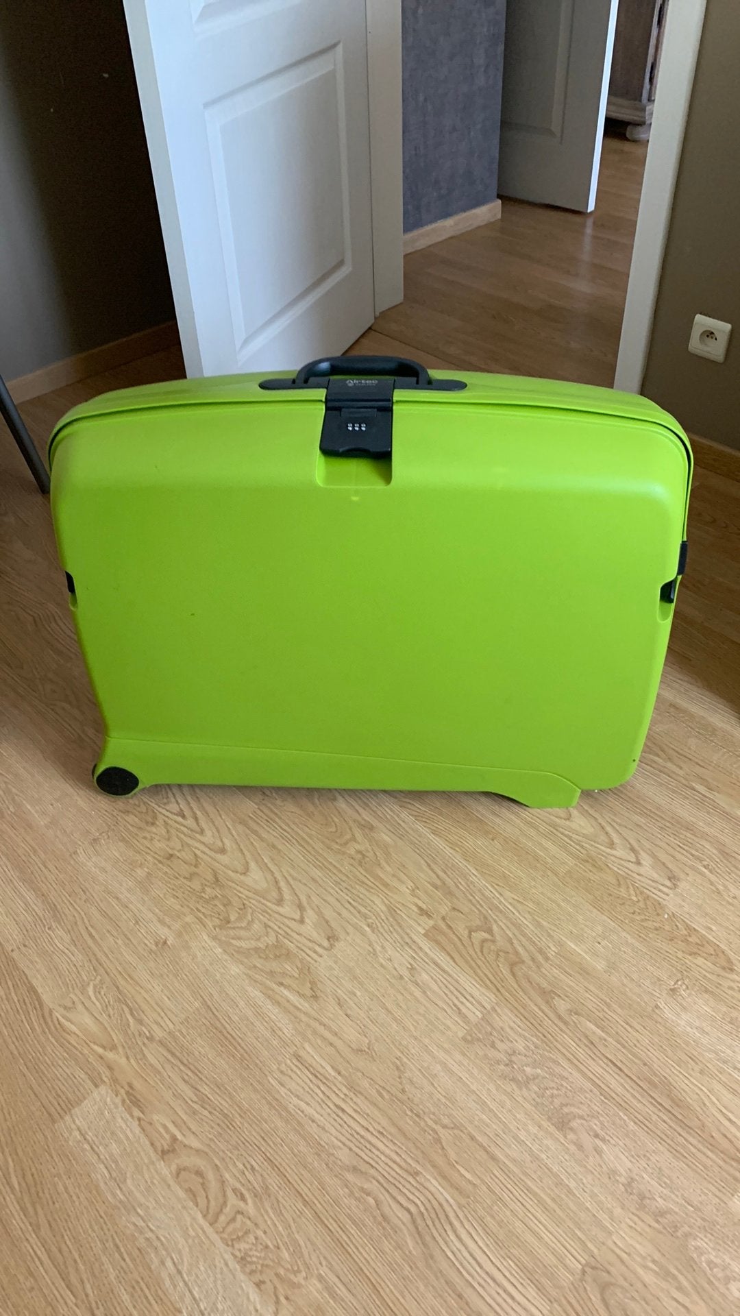 2 reiskoffers, Handtassen en Accessoires, Koffers, Ophalen, Zo goed als nieuw