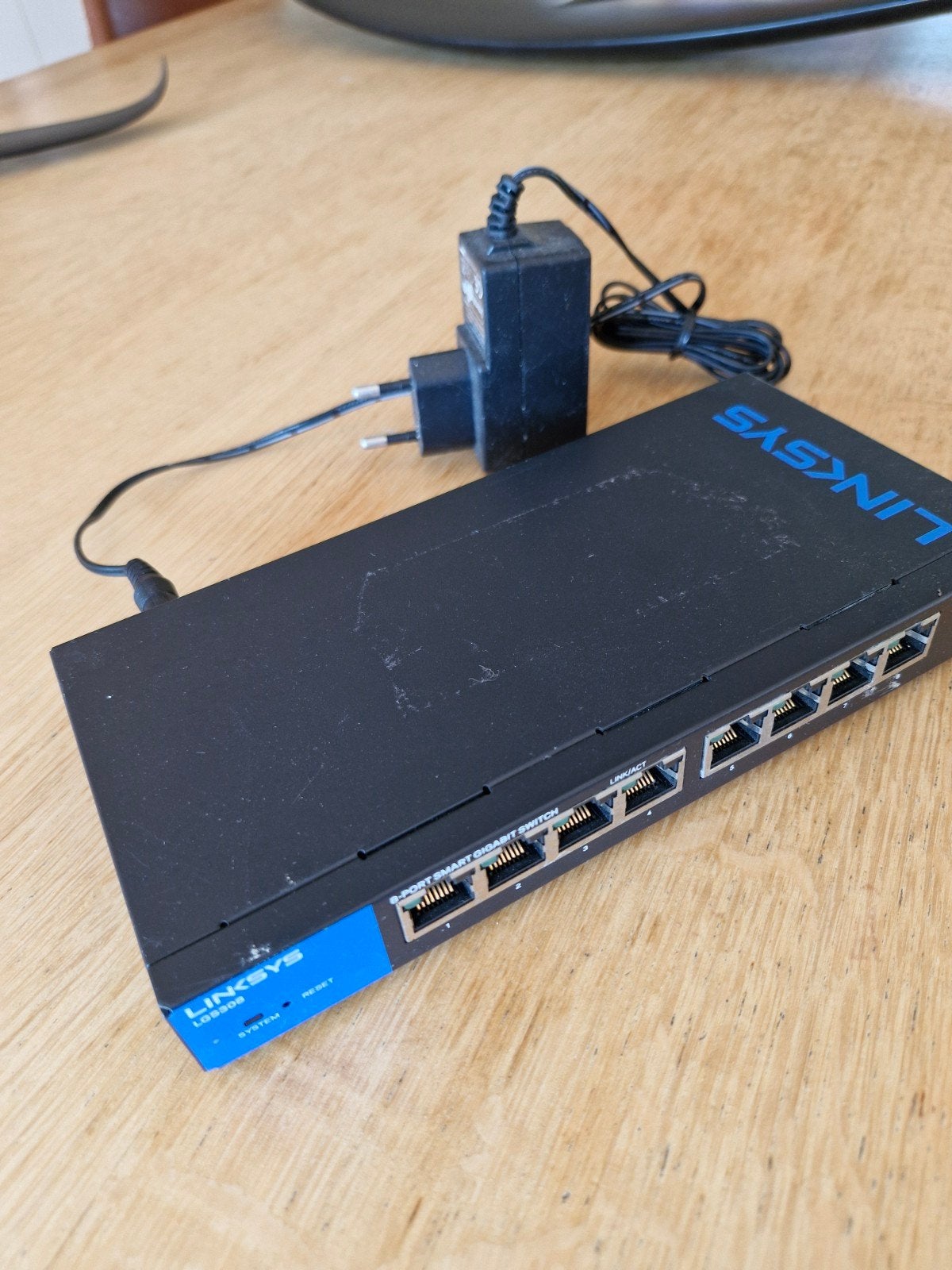 Linksys LGS308 8 port smart gigabit switch, Computers en Software, Netwerk switches, Ophalen of Verzenden