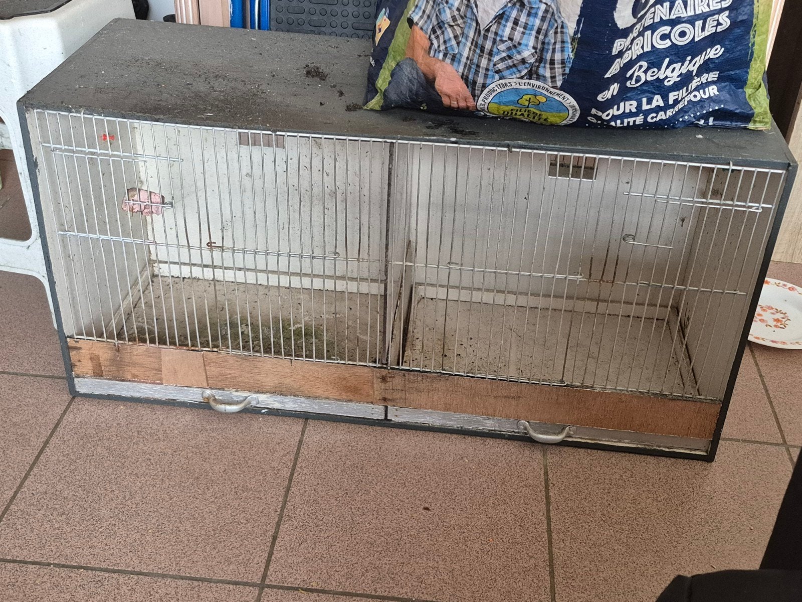 a vendre 20 euro urgent prend trop place, Animaux & Accessoires, Oiseaux | Cages & Volières, Enlèvement ou Envoi