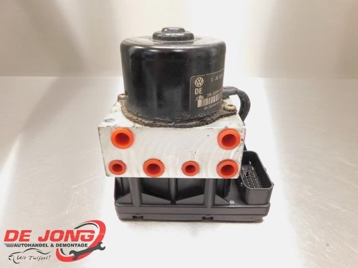 ABS Pomp van een Volkswagen Golf, Gebruikt, -, Volkswagen, -