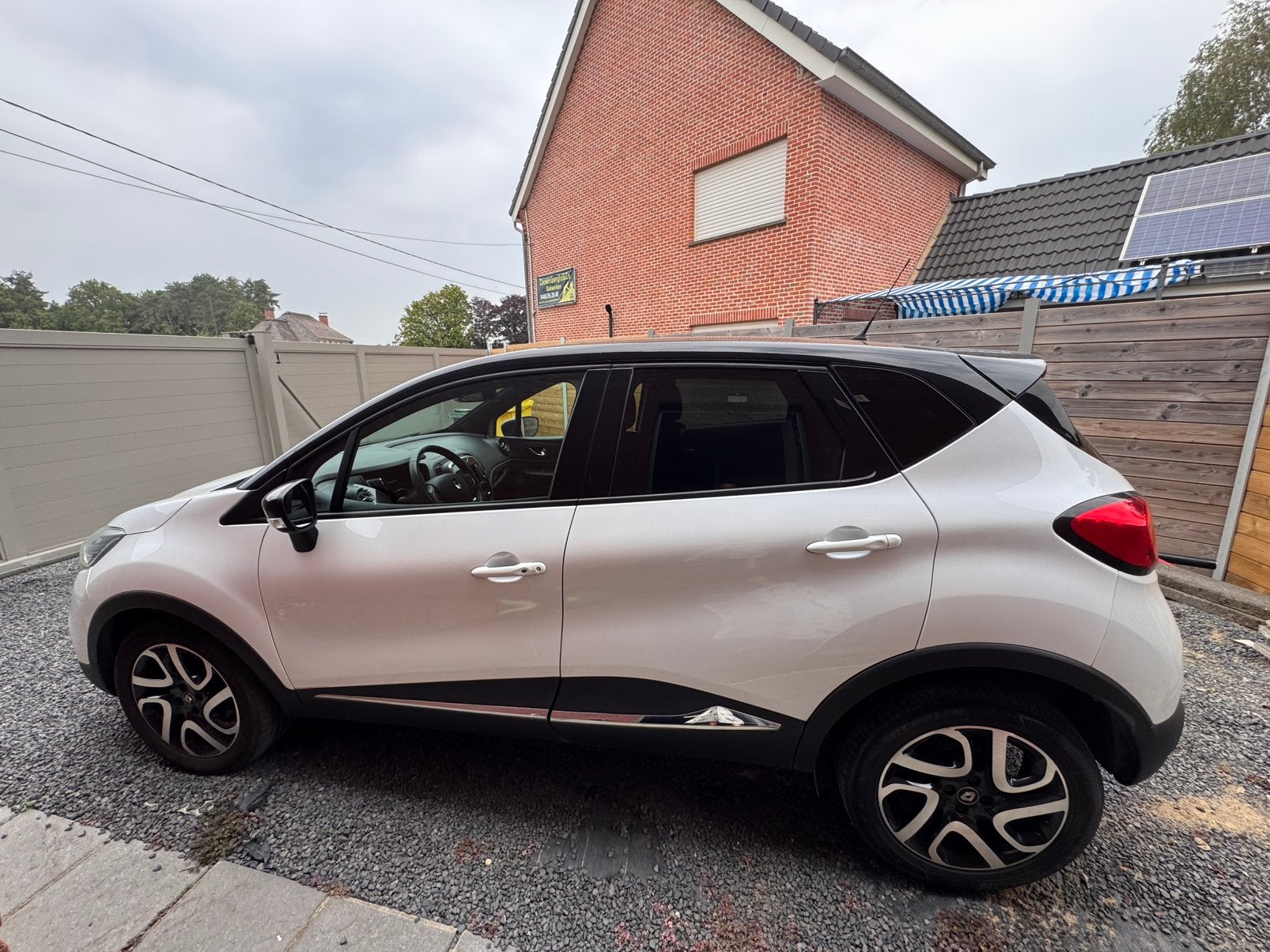 Renault Captur 2017 1.2TCe white edition, Auto's, Renault, Euro 6, Wit, Handgeschakeld, 5 deurs