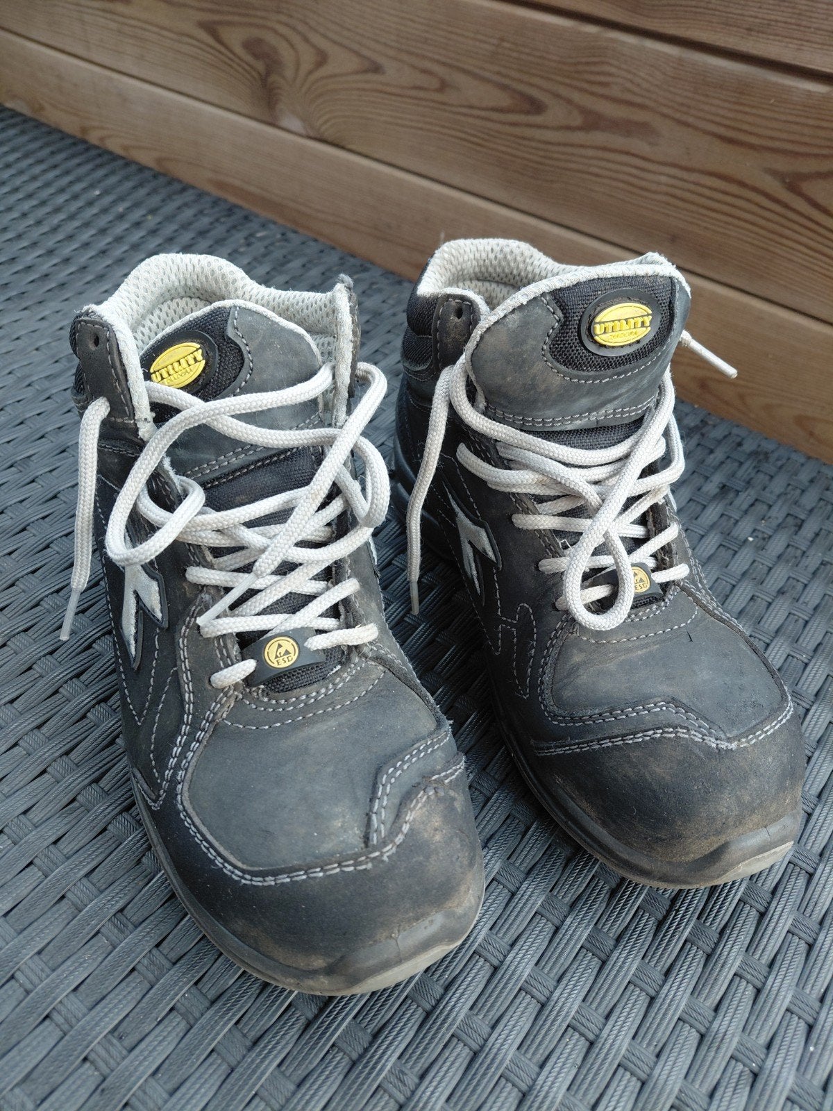 Werkschoenen 35 en 38, Ophalen of Verzenden